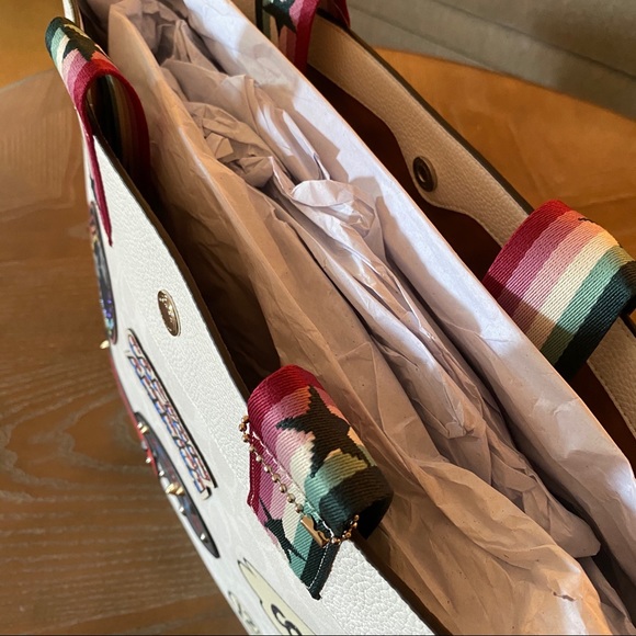 COACH MARVEL Tote Comic Patches Bag Jes Purse NEW - Picture 5 of 17